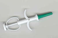 Injecteur: petite seringue stérile à usage unique 